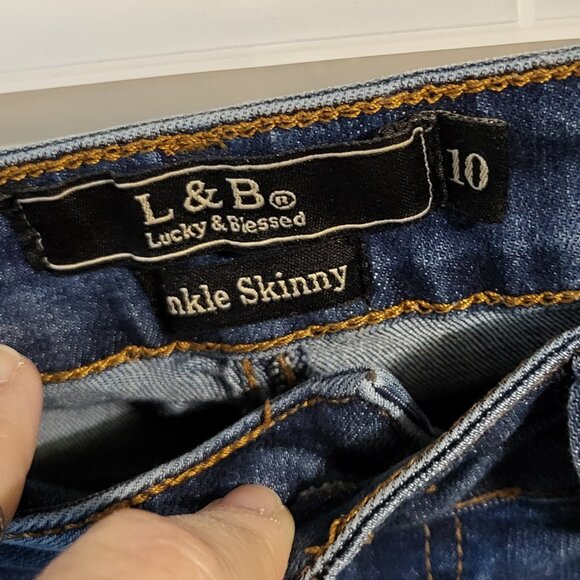 Sold - Picture 4 of 7